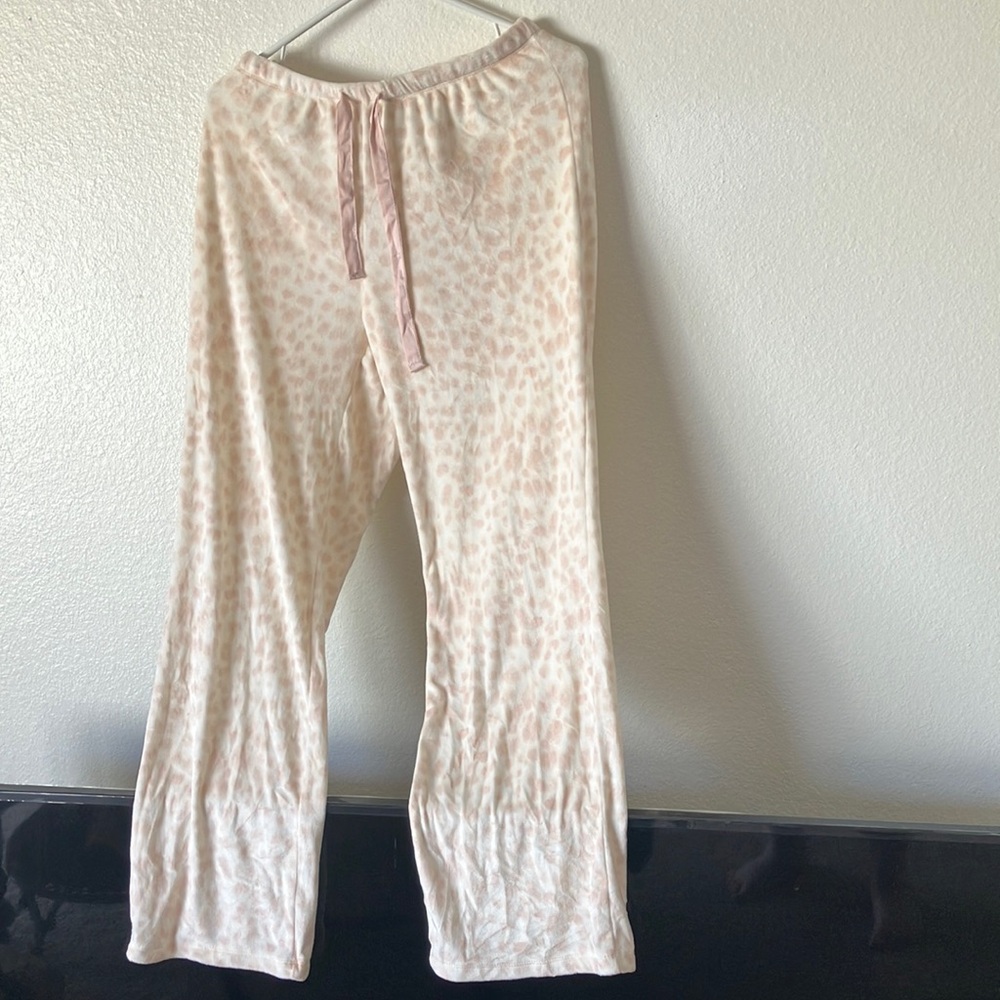 FINAL MARKDOWN Stars above sleep slacks medium nwt